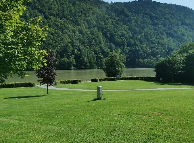 Zum Heiligen Nikolaus * Haibach ob der Donau